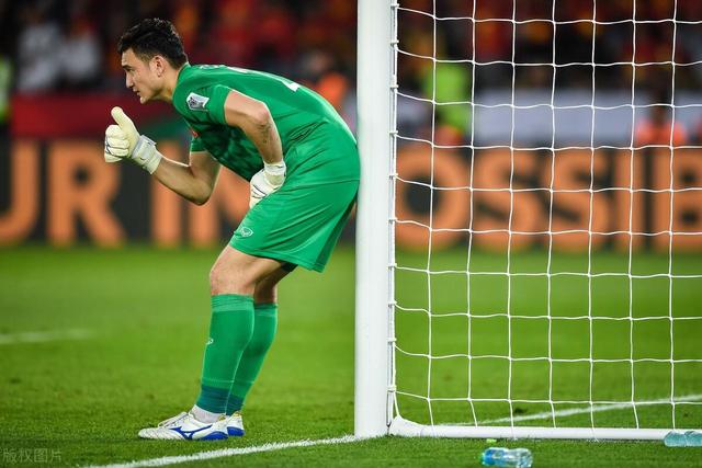 锡安33分鹈鹕负骑士止4连胜 掘金送热火4连败